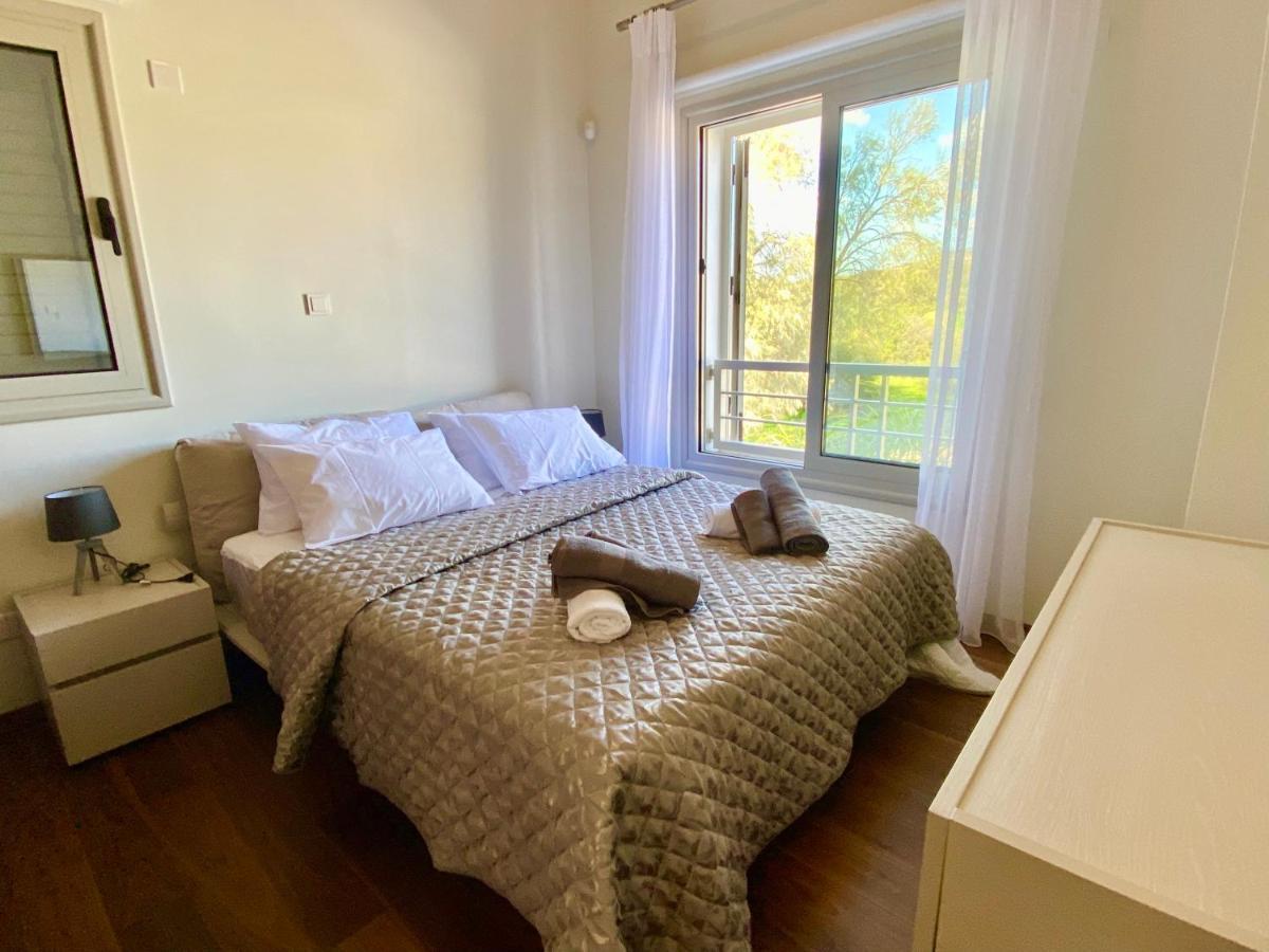 Coral Bay Beach Villa بافوس المظهر الخارجي الصورة