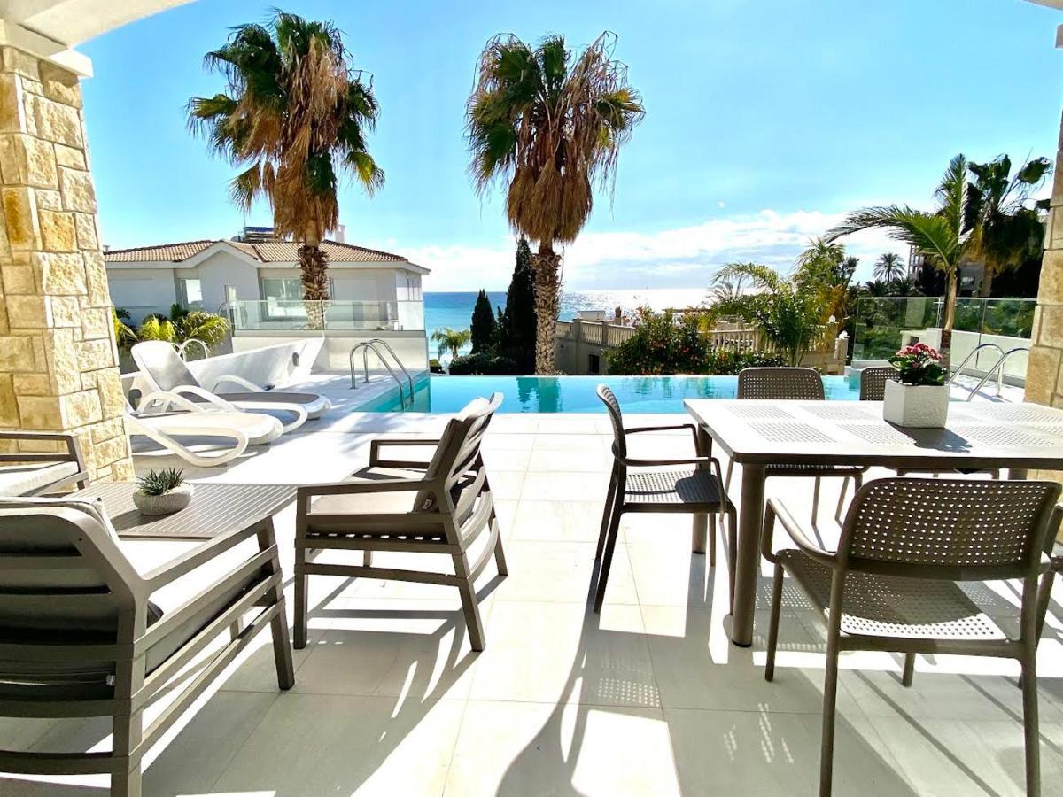 Coral Bay Beach Villa بافوس المظهر الخارجي الصورة