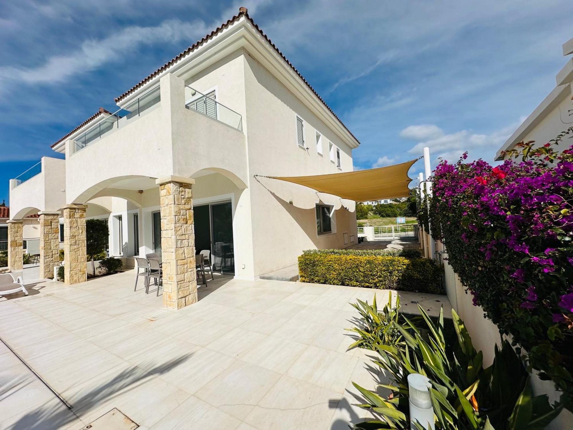 Coral Bay Beach Villa بافوس المظهر الخارجي الصورة