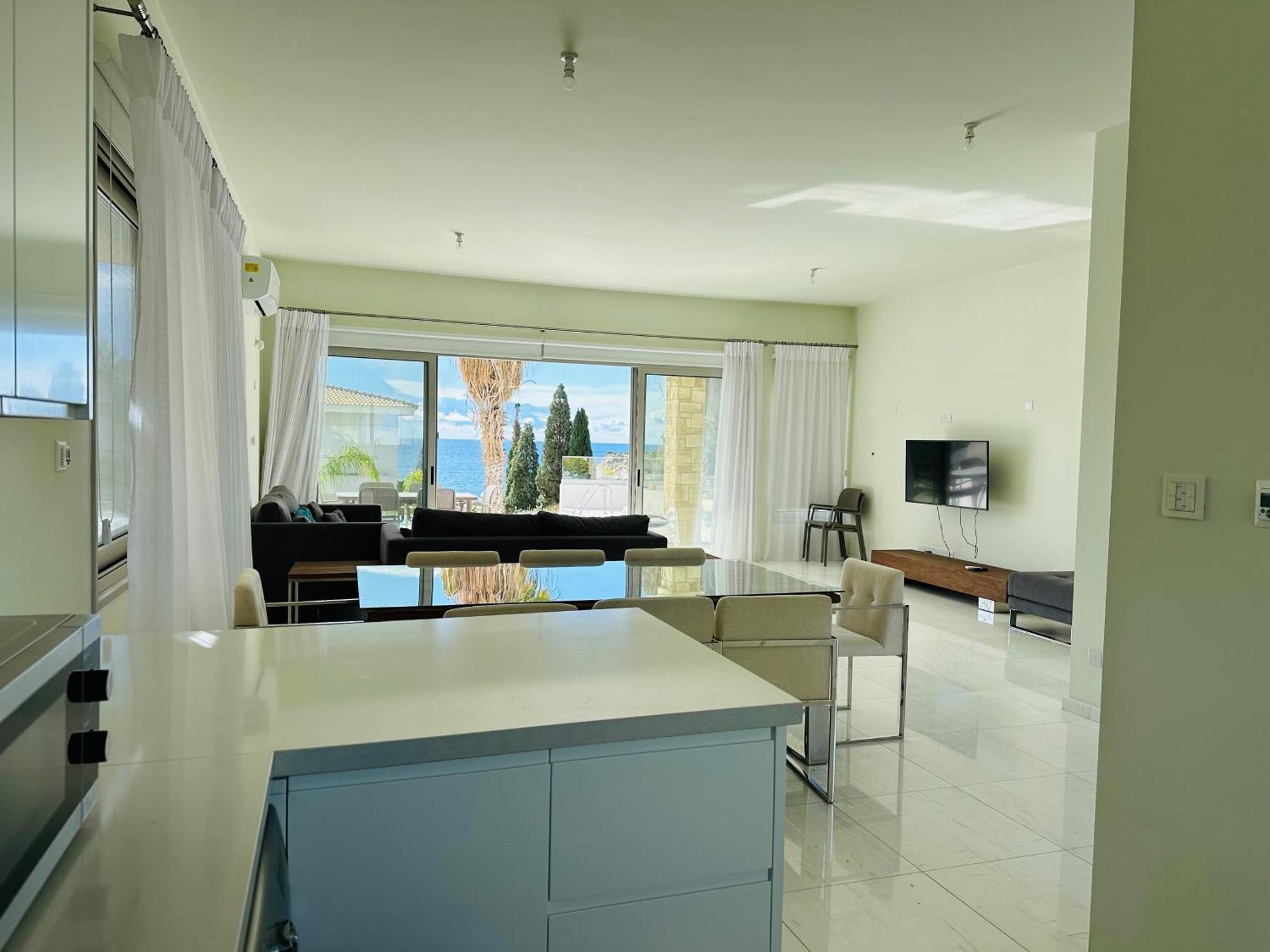 Coral Bay Beach Villa بافوس المظهر الخارجي الصورة