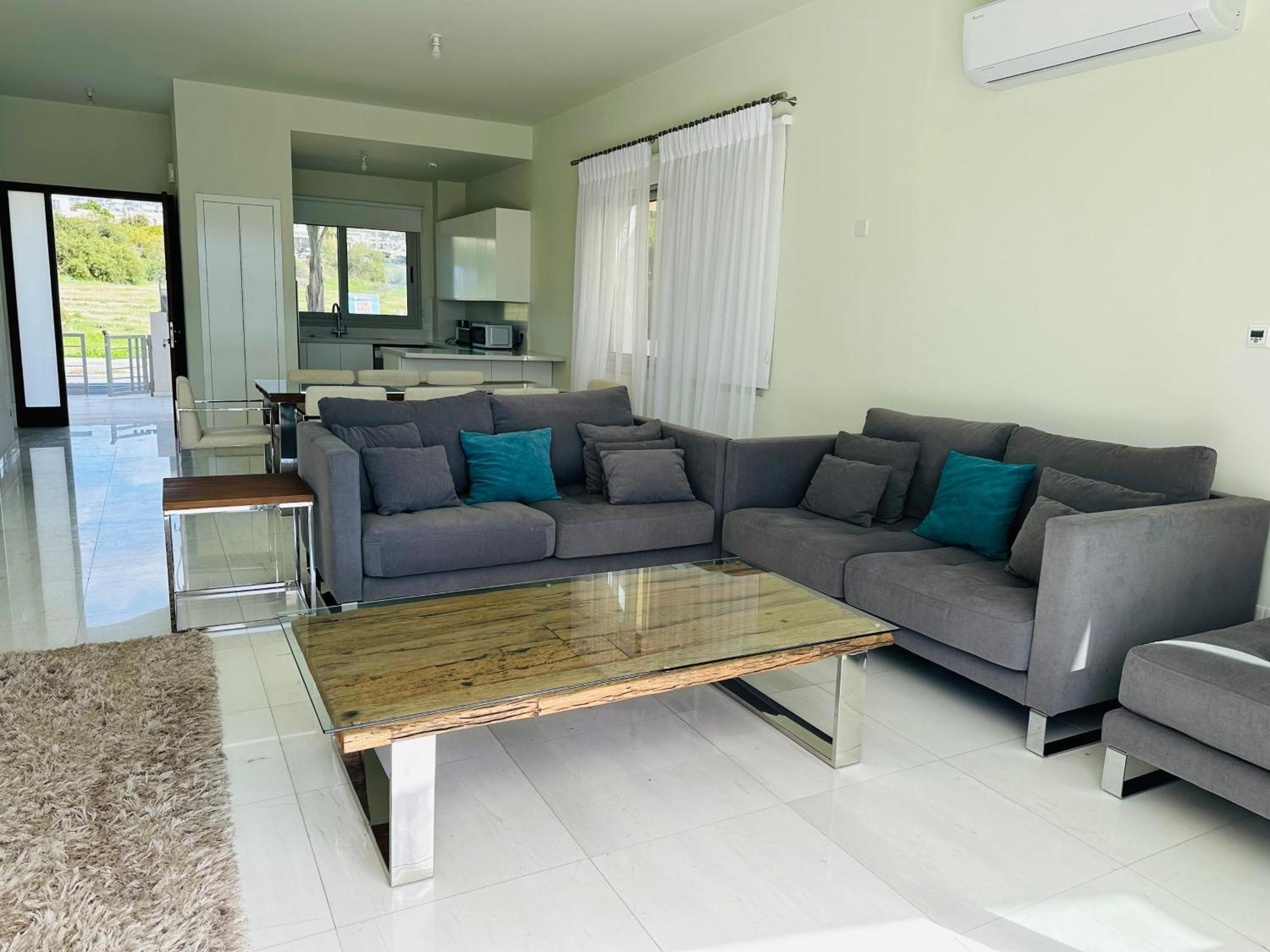Coral Bay Beach Villa بافوس المظهر الخارجي الصورة