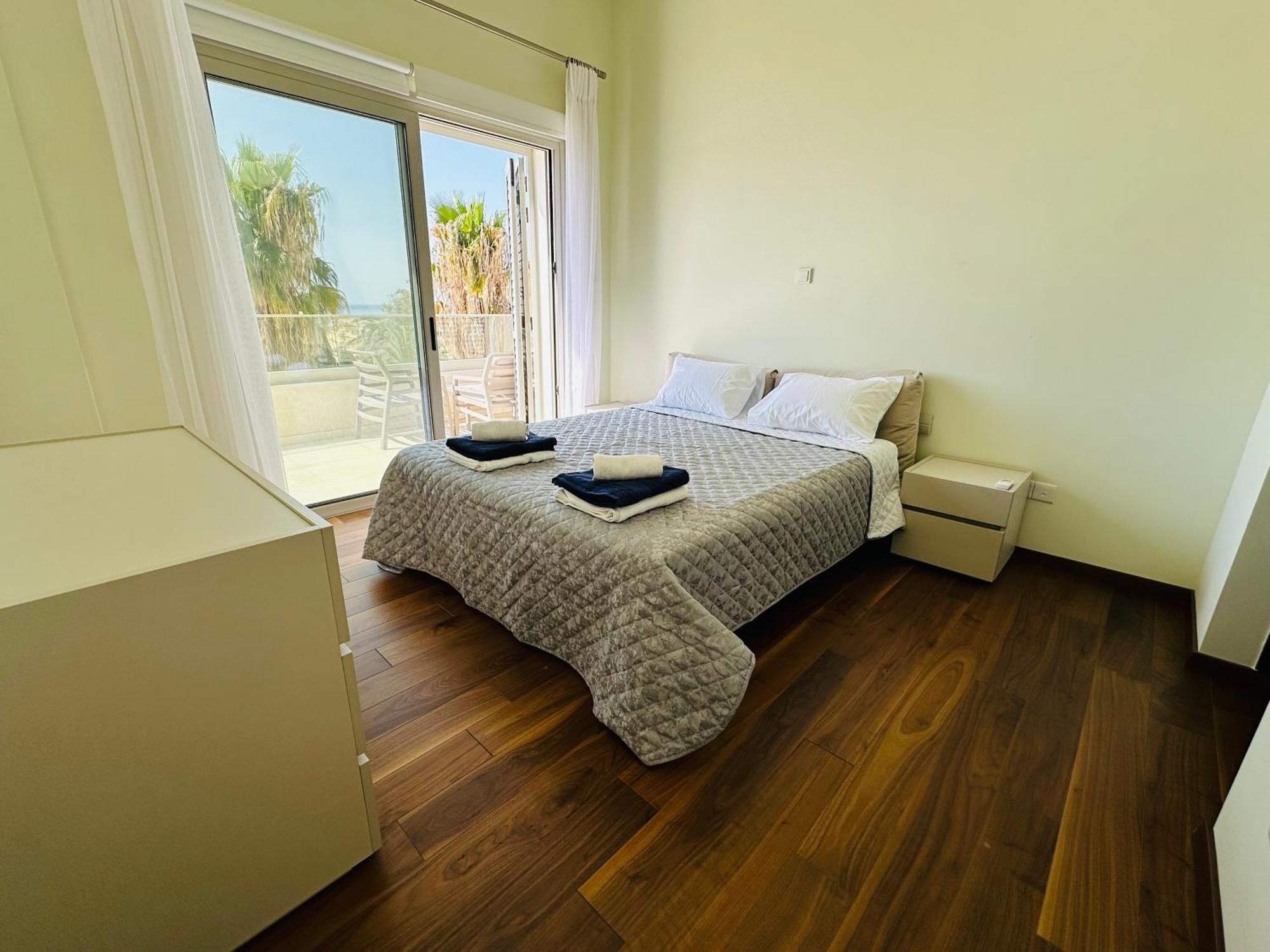 Coral Bay Beach Villa بافوس المظهر الخارجي الصورة